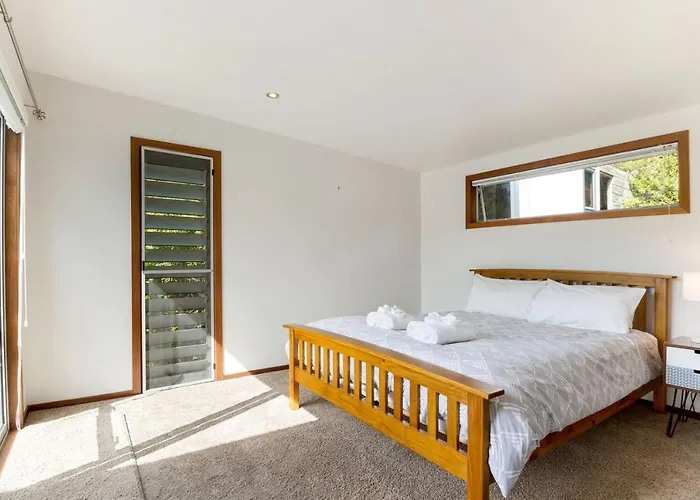Karaka Sanctuary With Spa Pool By Waiheke Unlimited