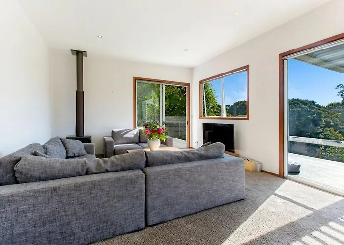 Karaka Sanctuary With Spa Pool By Waiheke Unlimited